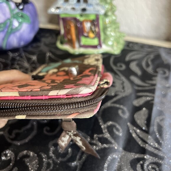 Vera Bradley Turnlock Floral Wallet Retired Pattern - Picture 7 of 8